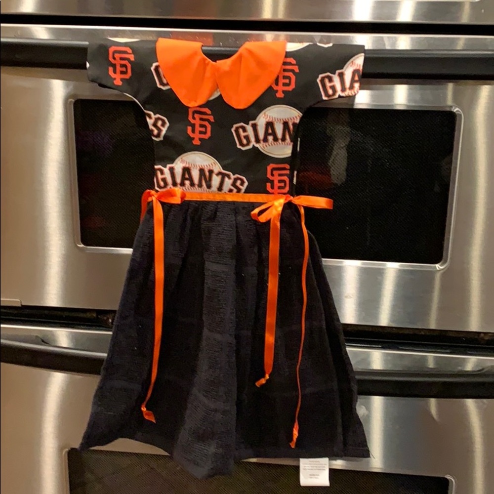 Hand towel to dry your hands